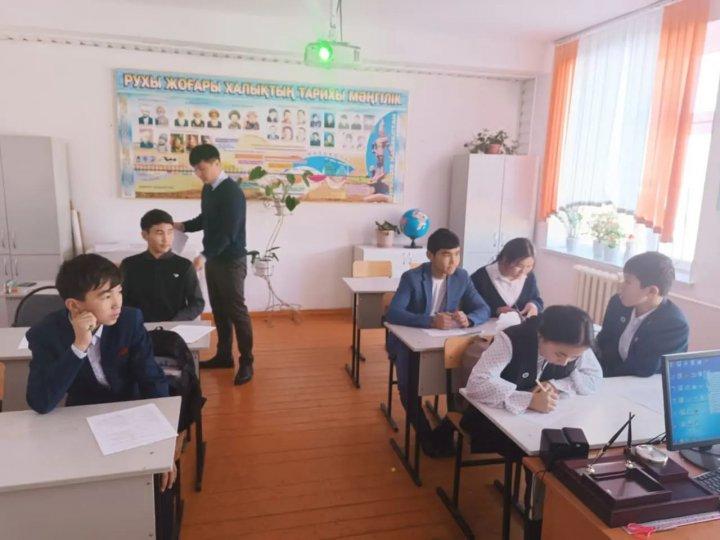 Мектебіміздің кәсіби бағдар беруші педагогтары